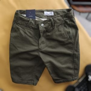 Short kaki Gap màu rêu