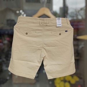 Short kaki lacoste màu vàng