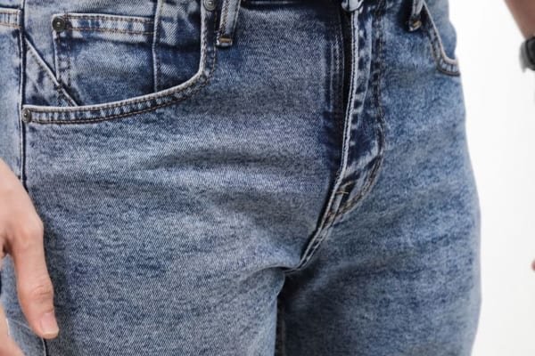 Read more about the article Quần jean DEFOXX xanh wash 241206