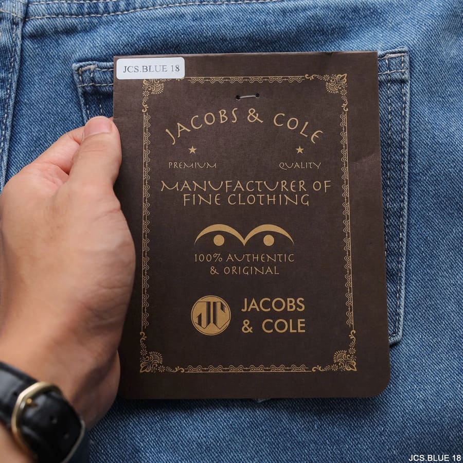 Quần jean Jacobs Cole màu xám xanh giúp outfit của bạn nổi bật nhưng vẫn tinh tế
