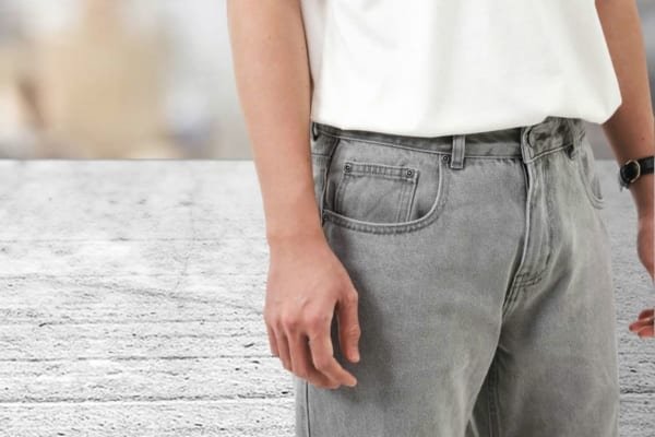 Read more about the article Quần jean ống suông có bao nhiêu loại ?